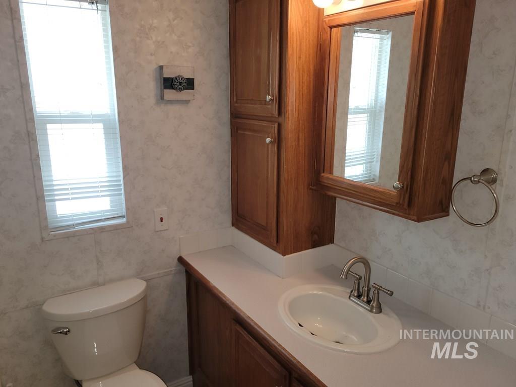 21 E Street, Cascade, Idaho 83611, 2 Bedrooms, 1 Bathroom, Residential For Sale, Price $239,900,MLS 98982968