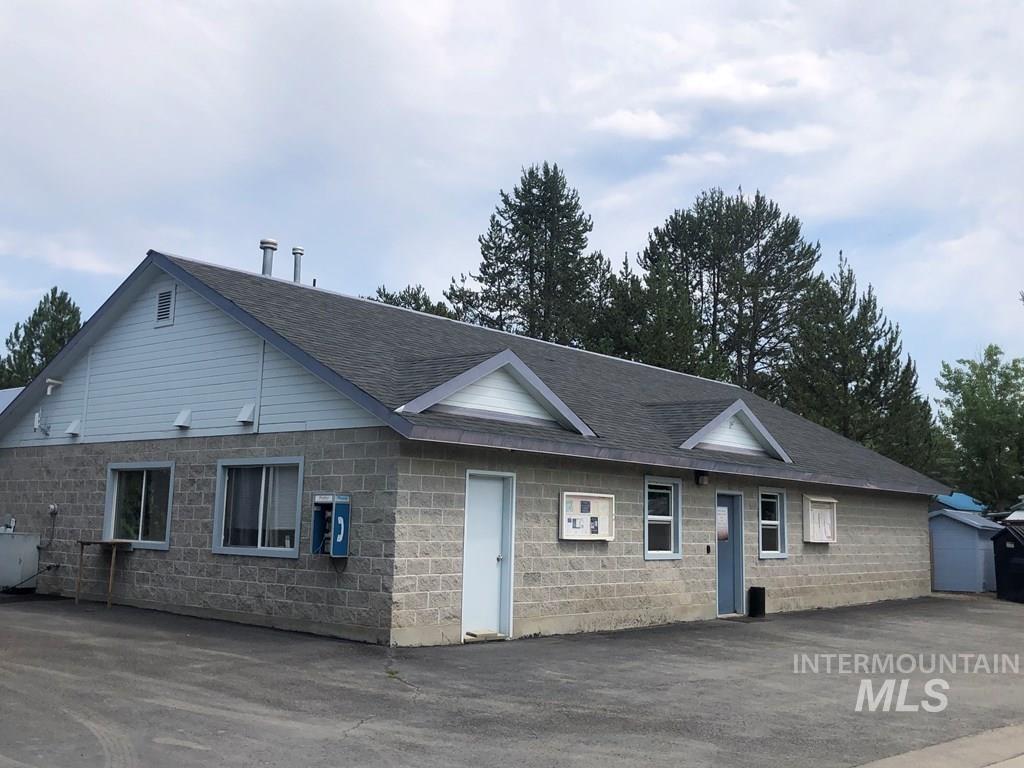 21 E Street, Cascade, Idaho 83611, 2 Bedrooms, 1 Bathroom, Residential For Sale, Price $239,900,MLS 98982968