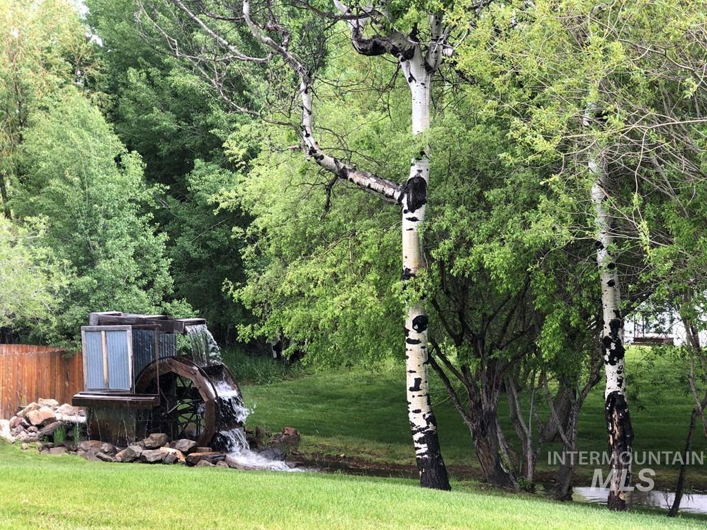 21 E Street, Cascade, Idaho 83611, 2 Bedrooms, 1 Bathroom, Residential For Sale, Price $239,900,MLS 98982968