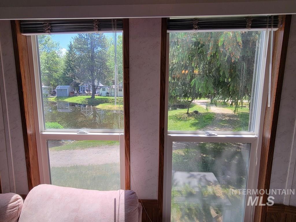 21 E Street, Cascade, Idaho 83611, 2 Bedrooms, 1 Bathroom, Residential For Sale, Price $239,900,MLS 98982968