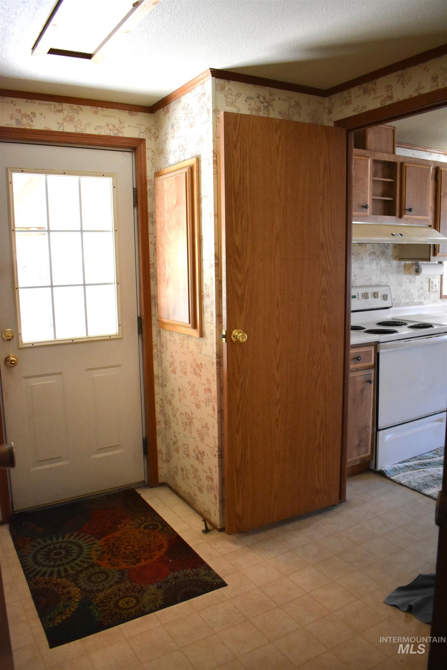 1907 West Flamingo Ave, Nampa, Idaho 83651, 2 Bedrooms, 2 Bathrooms, Residential For Sale, Price $164,900,MLS 98982969