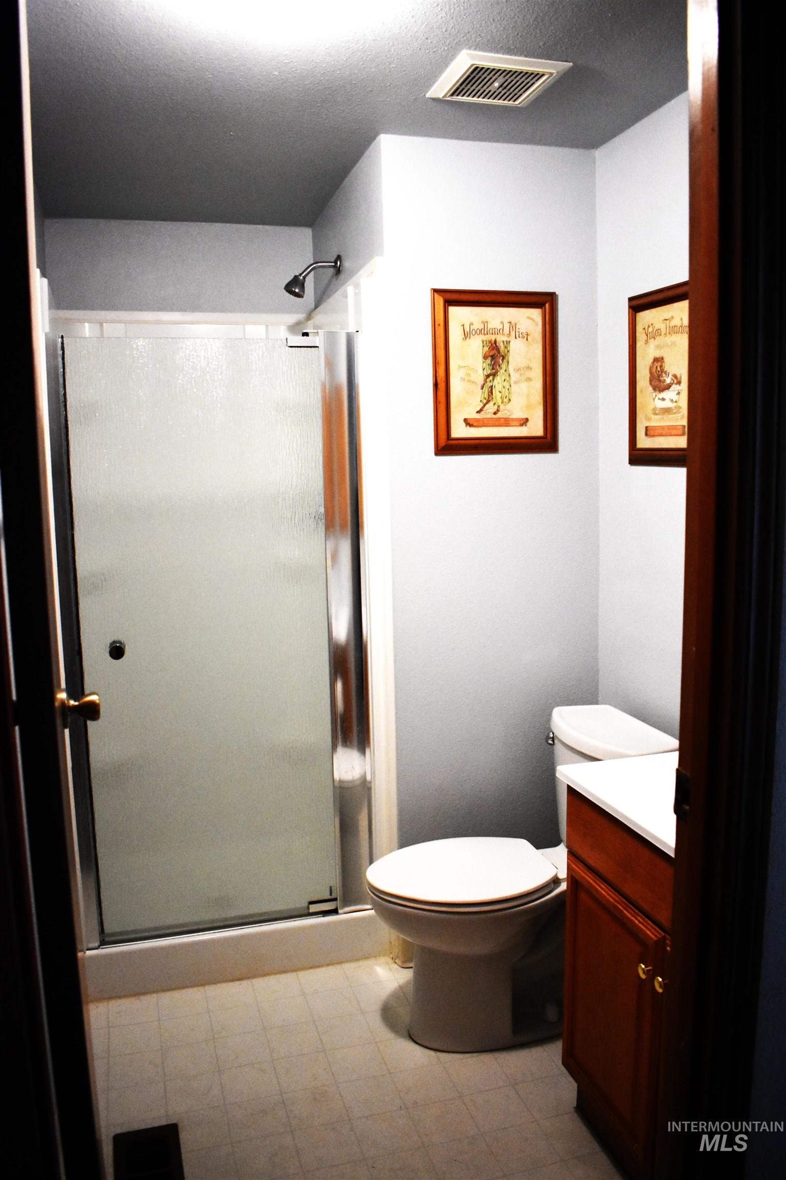 1907 West Flamingo Ave, Nampa, Idaho 83651, 2 Bedrooms, 2 Bathrooms, Residential For Sale, Price $164,900,MLS 98982969