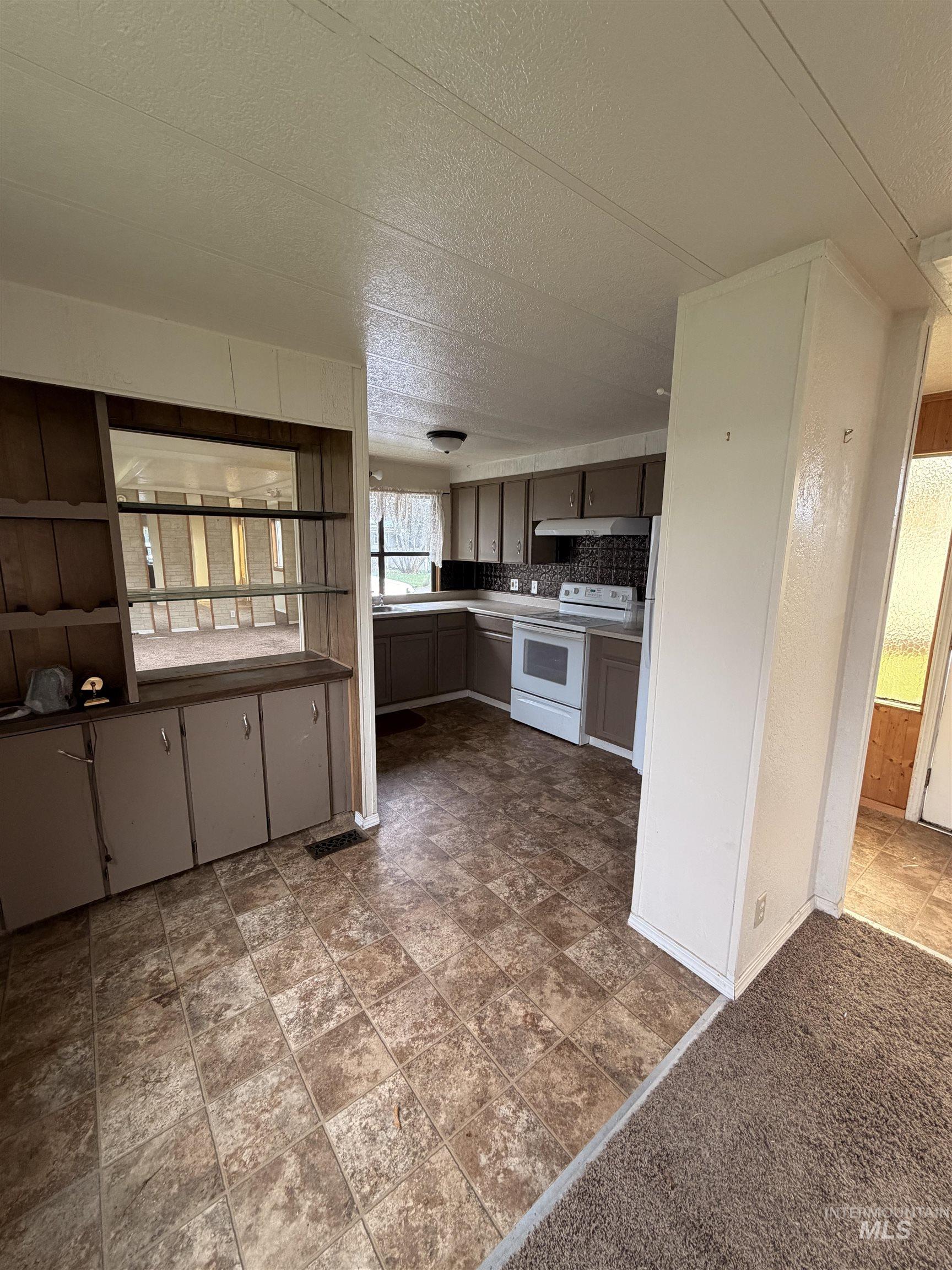 8395 W MEADOWBROOK CIRCLE, Rathdrum, Idaho 83858, 2 Bedrooms, 1 Bathroom, Residential For Sale, Price $39,900,MLS 98982972