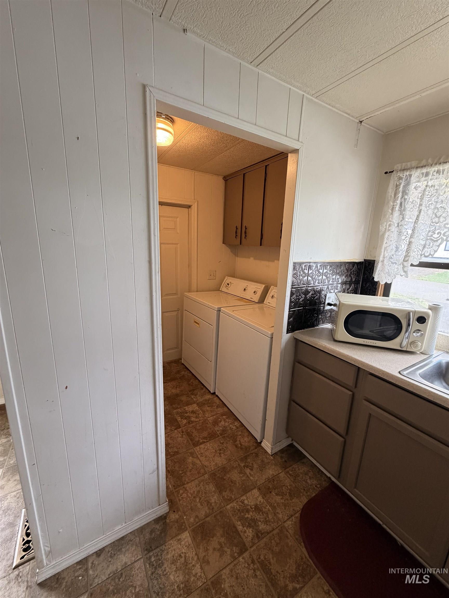 8395 W MEADOWBROOK CIRCLE, Rathdrum, Idaho 83858, 2 Bedrooms, 1 Bathroom, Residential For Sale, Price $39,900,MLS 98982972