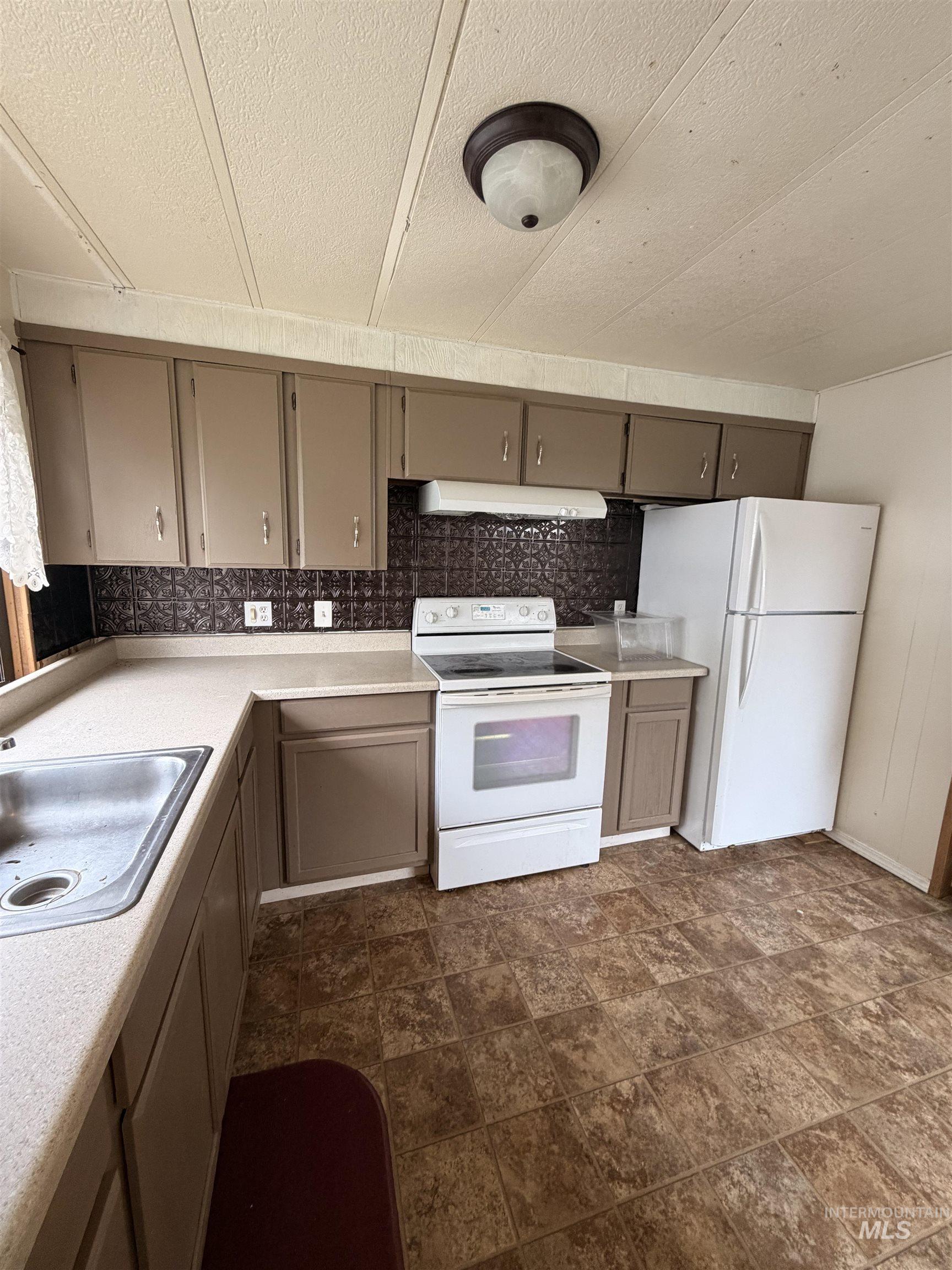 8395 W MEADOWBROOK CIRCLE, Rathdrum, Idaho 83858, 2 Bedrooms, 1 Bathroom, Residential For Sale, Price $39,900,MLS 98982972