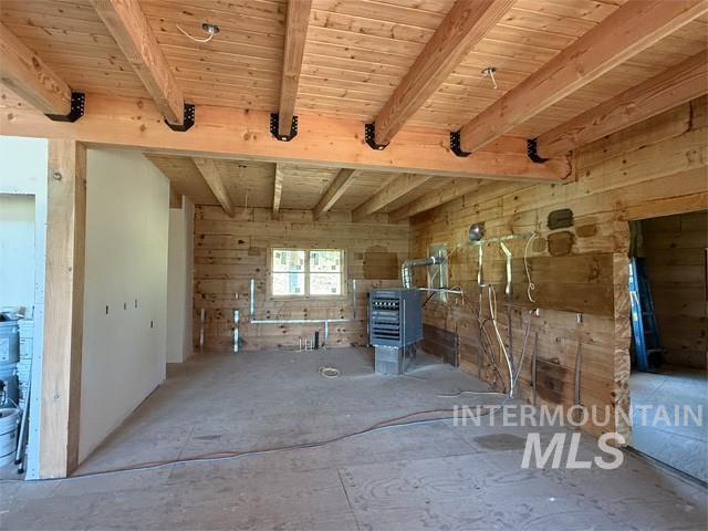 31/33 Bacon Creek Rd, Cascade, Idaho 83611, 8 Bedrooms, 9 Bathrooms, Residential For Sale, Price $2,495,000,MLS 98982973