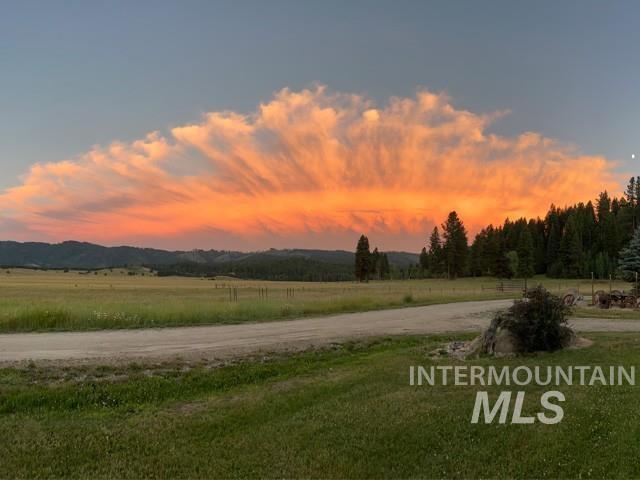 31/33 Bacon Creek Rd, Cascade, Idaho 83611, 8 Bedrooms, 9 Bathrooms, Residential For Sale, Price $2,495,000,MLS 98982973