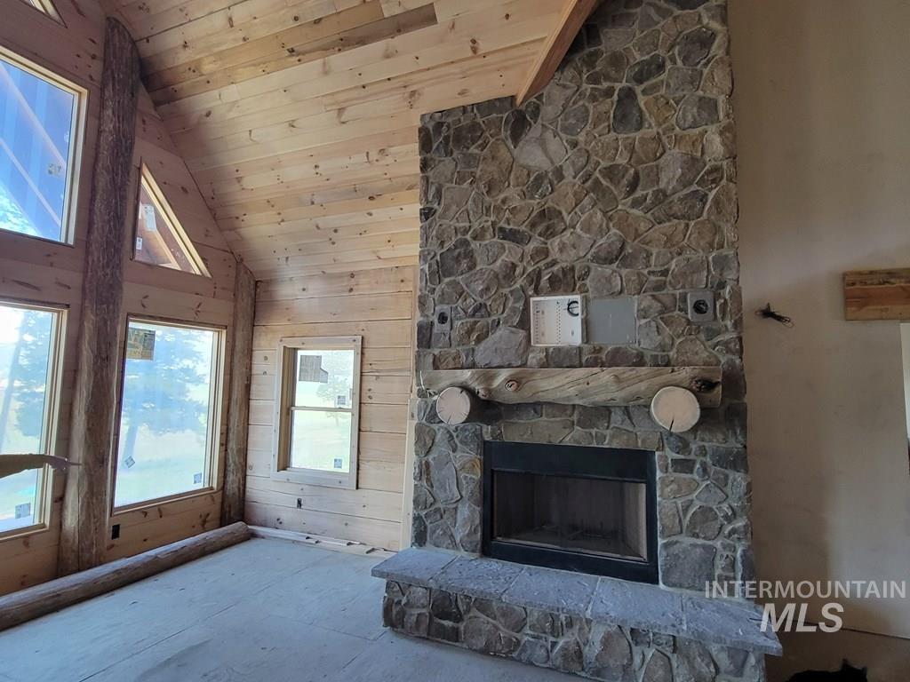 31/33 Bacon Creek Rd, Cascade, Idaho 83611, 8 Bedrooms, 9 Bathrooms, Residential For Sale, Price $3,250,000,MLS 98982973