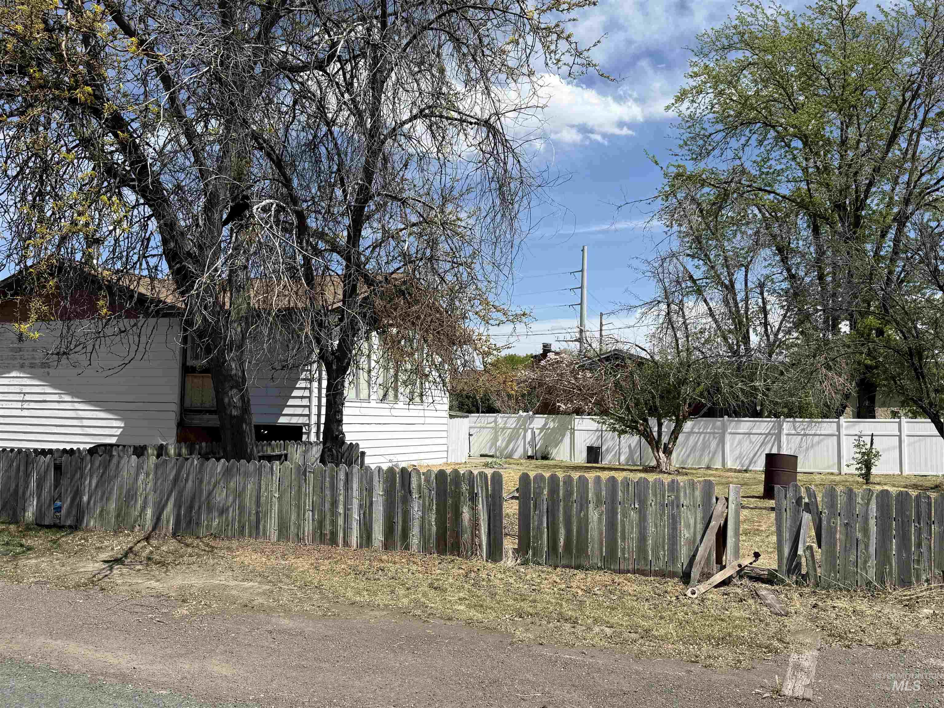 141 Wirsching Ave W, Twin Falls, Idaho 83301-4652, 3 Bedrooms, 2 Bathrooms, Residential For Sale, Price $269,500,MLS 98982974