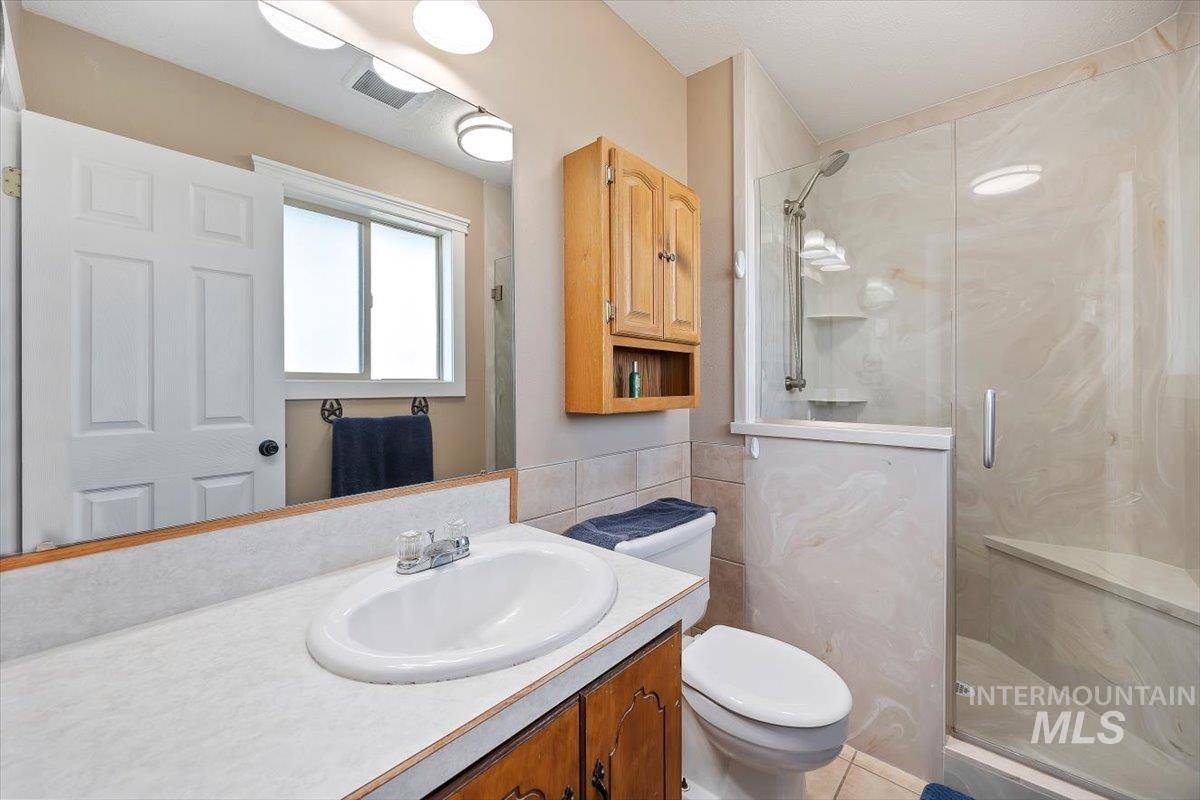 411 Mountain View Lane, Burley, Idaho 83318, 5 Bedrooms, 2 Bathrooms, Residential For Sale, Price $500,000,MLS 98982975