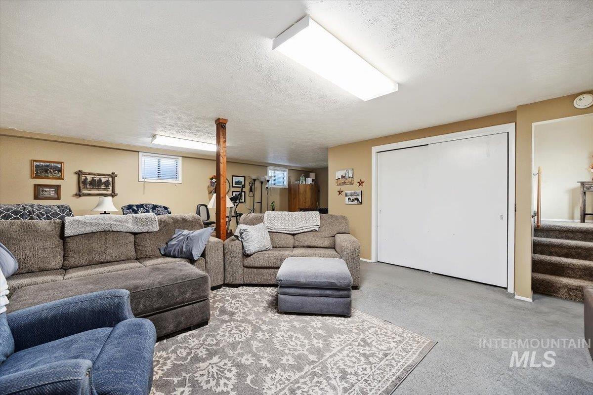 411 Mountain View Lane, Burley, Idaho 83318, 5 Bedrooms, 2 Bathrooms, Residential For Sale, Price $500,000,MLS 98982975