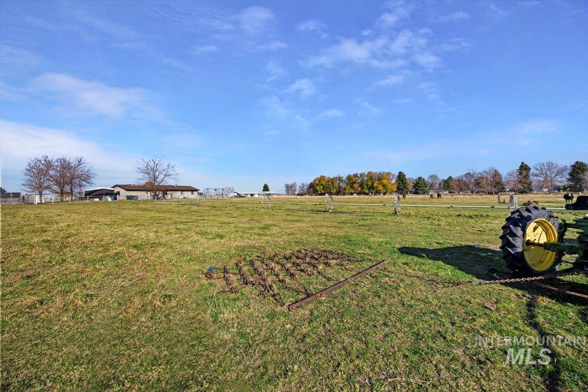 411 Mountain View Lane, Burley, Idaho 83318, 5 Bedrooms, 2 Bathrooms, Residential For Sale, Price $500,000,MLS 98982975