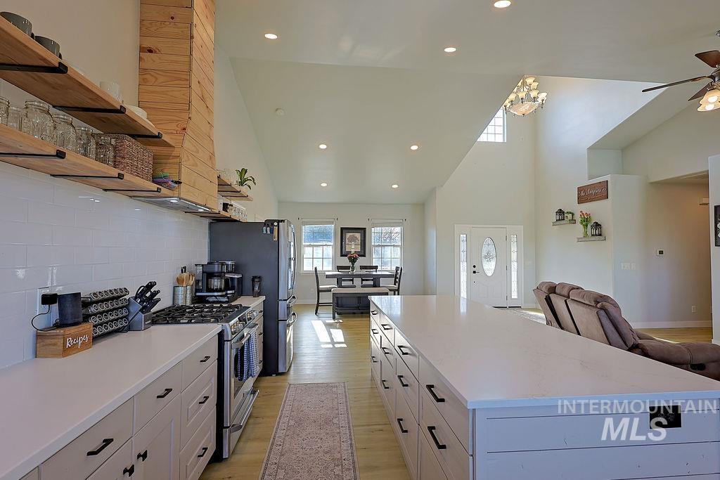 24 Harris Circle, Shoshone, Idaho 83352, 3 Bedrooms, 2.5 Bathrooms, Residential For Sale, Price $650,000, 98982977