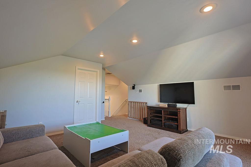 24 Harris Circle, Shoshone, Idaho 83352, 3 Bedrooms, 2.5 Bathrooms, Residential For Sale, Price $650,000, 98982977