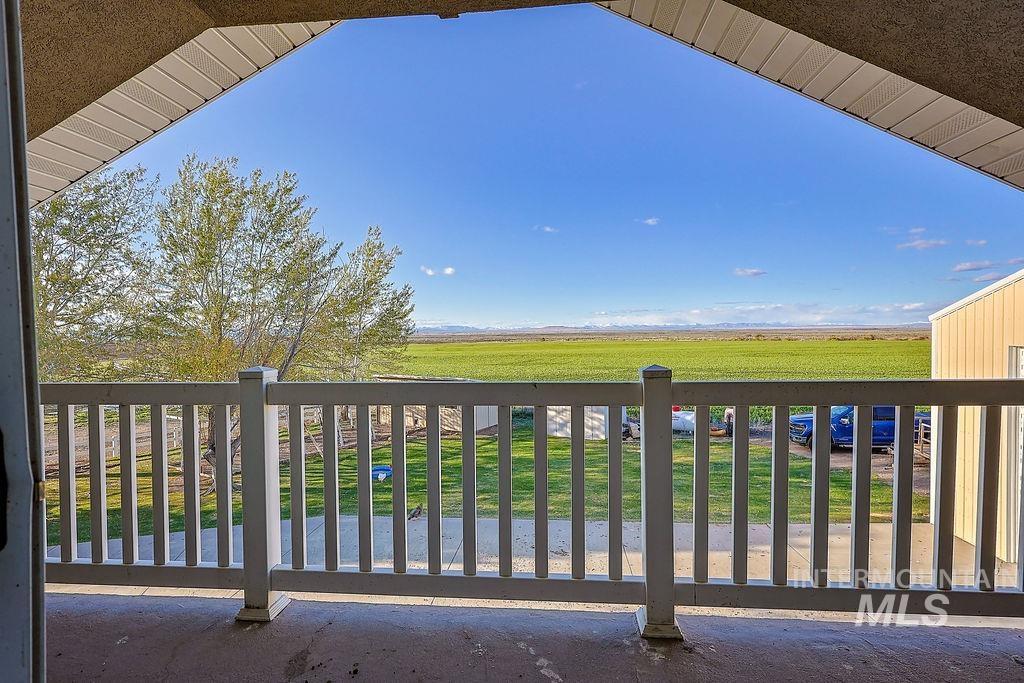 24 Harris Circle, Shoshone, Idaho 83352, 3 Bedrooms, 2.5 Bathrooms, Residential For Sale, Price $650,000, 98982977