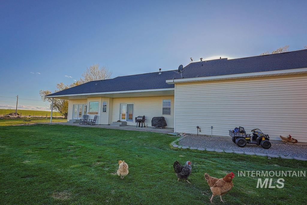 24 Harris Circle, Shoshone, Idaho 83352, 3 Bedrooms, 2.5 Bathrooms, Residential For Sale, Price $650,000, 98982977