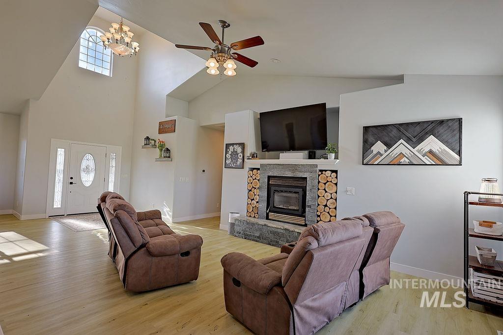 24 Harris Circle, Shoshone, Idaho 83352, 3 Bedrooms, 2.5 Bathrooms, Residential For Sale, Price $650,000, 98982977