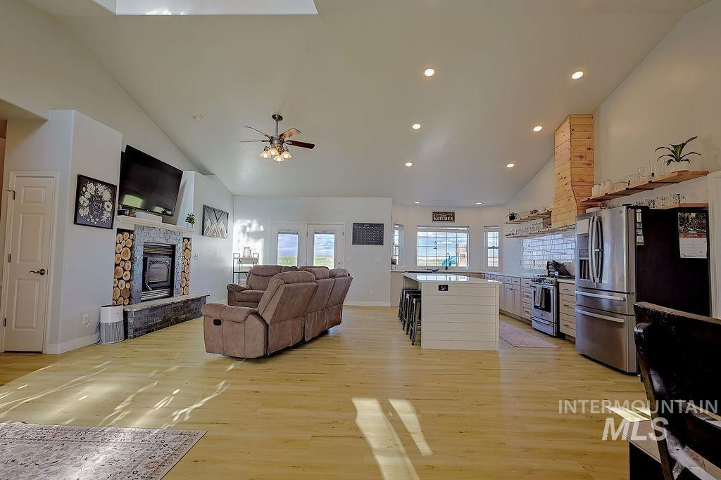 24 Harris Circle, Shoshone, Idaho 83352, 3 Bedrooms, 2.5 Bathrooms, Residential For Sale, Price $650,000, 98982977