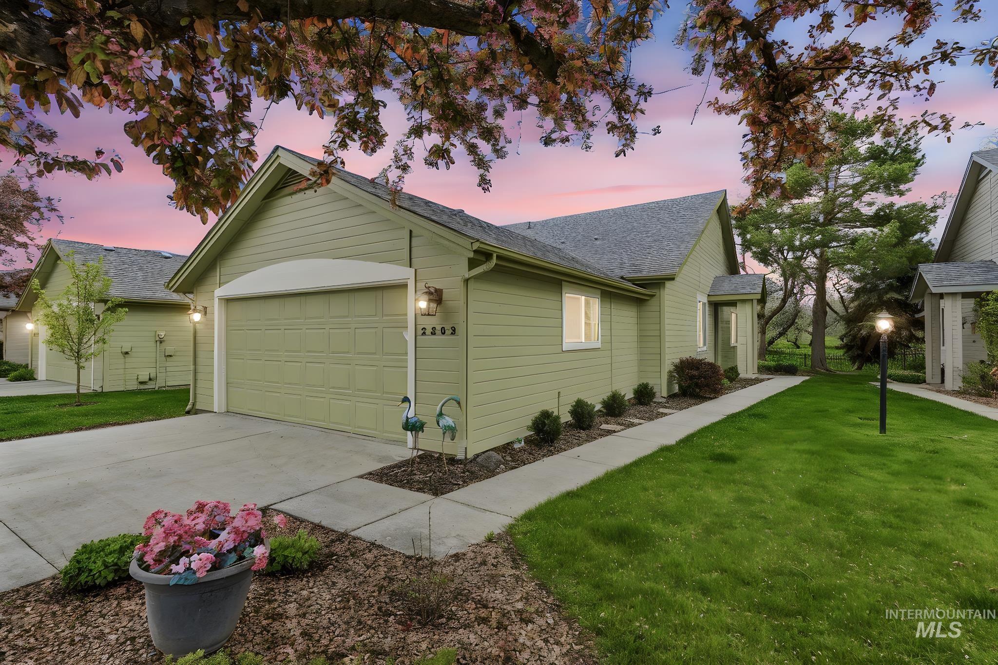2363 River Oaks Dr., Nampa, Idaho 83686-6413, 2 Bedrooms, 2 Bathrooms, Residential For Sale, Price $399,999, 98982980