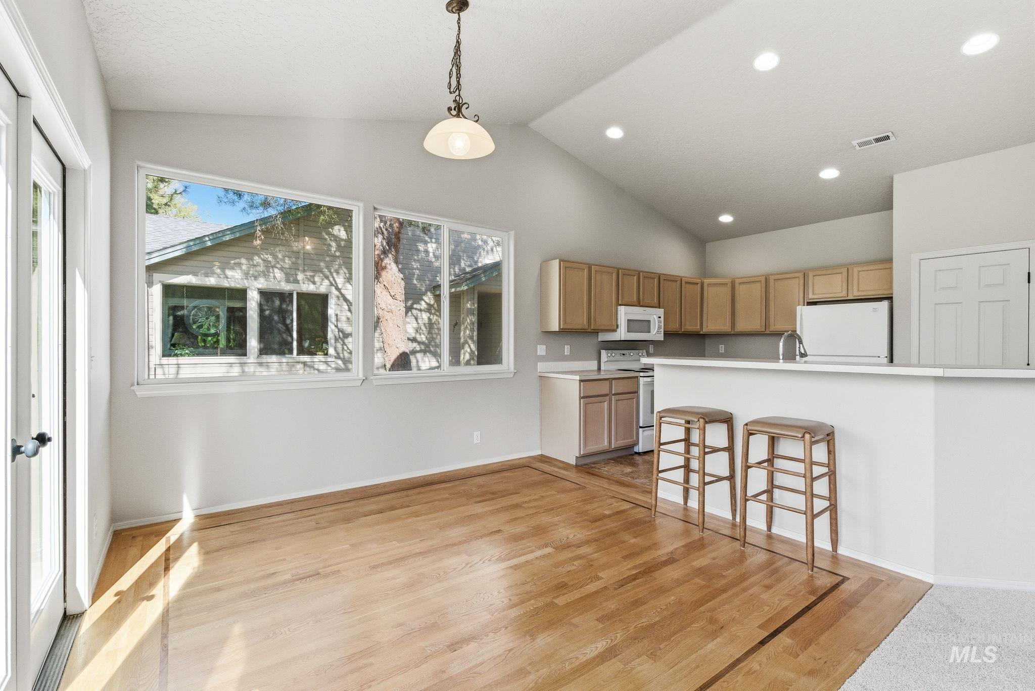 2363 River Oaks Dr., Nampa, Idaho 83686-6413, 2 Bedrooms, 2 Bathrooms, Residential For Sale, Price $399,999, 98982980