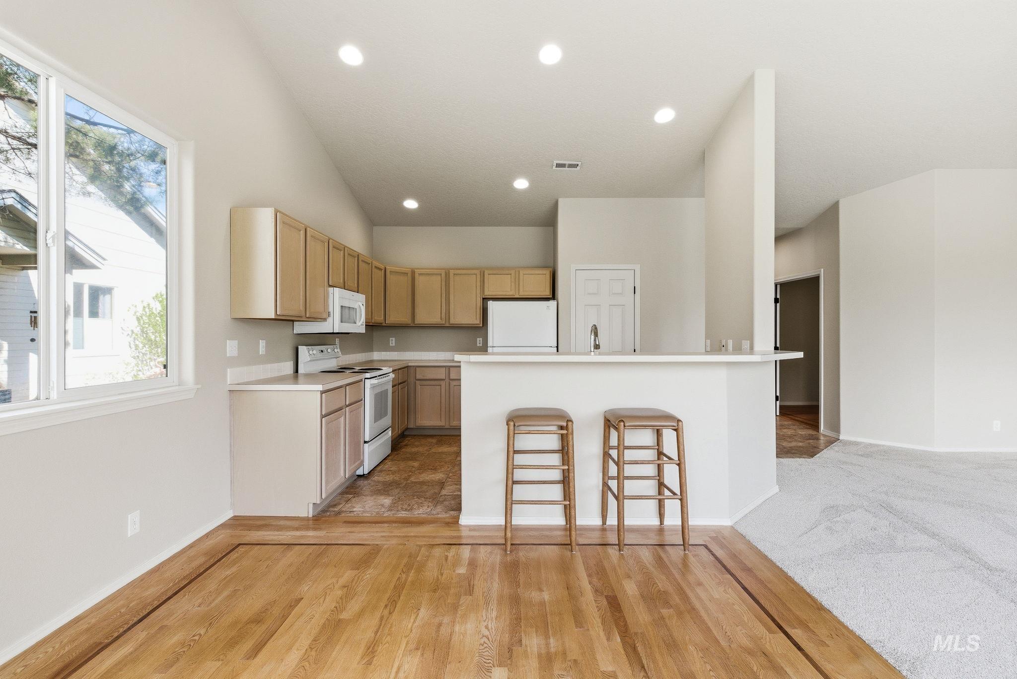 2363 River Oaks Dr., Nampa, Idaho 83686-6413, 2 Bedrooms, 2 Bathrooms, Residential For Sale, Price $399,999, 98982980