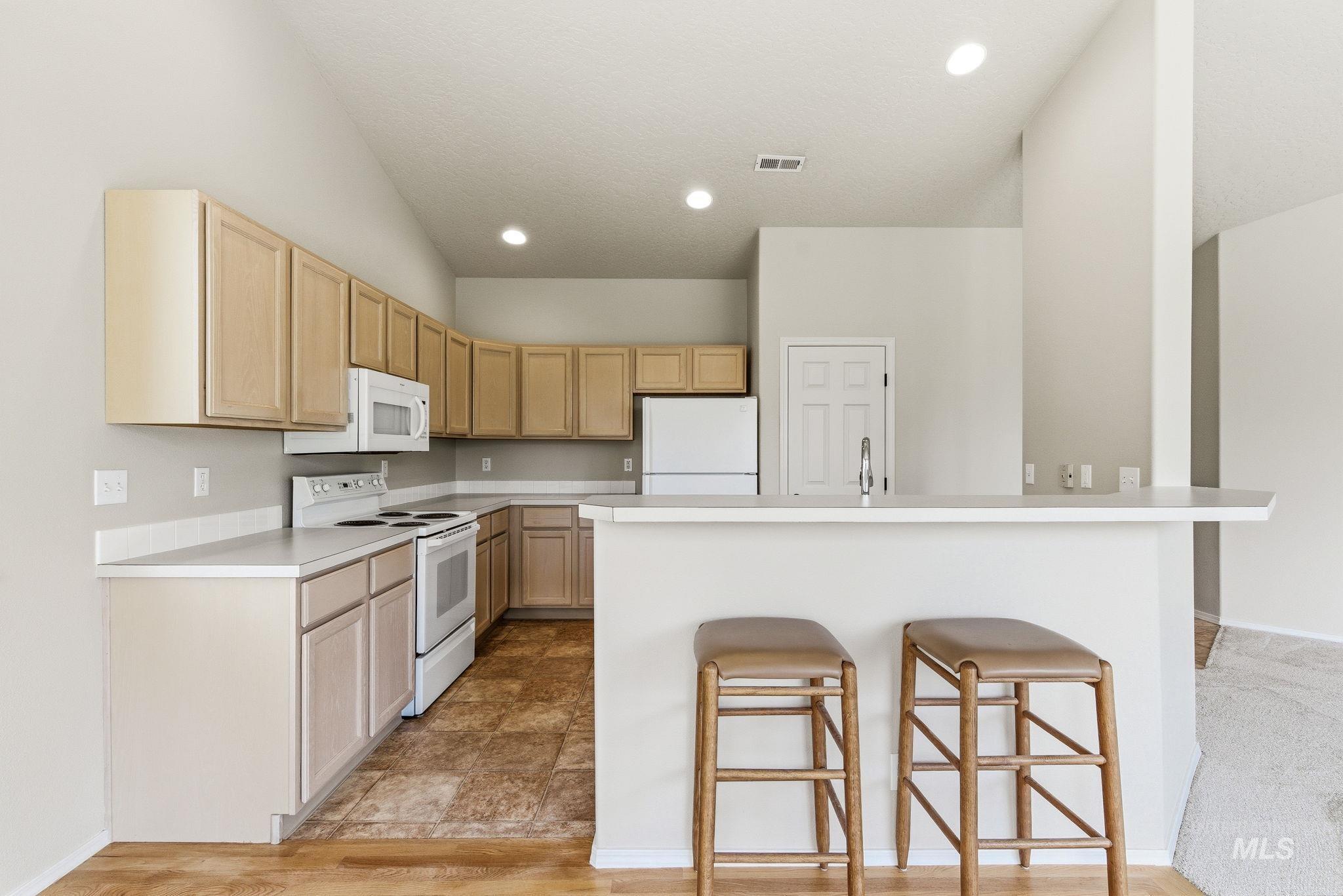 2363 River Oaks Dr., Nampa, Idaho 83686-6413, 2 Bedrooms, 2 Bathrooms, Residential For Sale, Price $399,999, 98982980