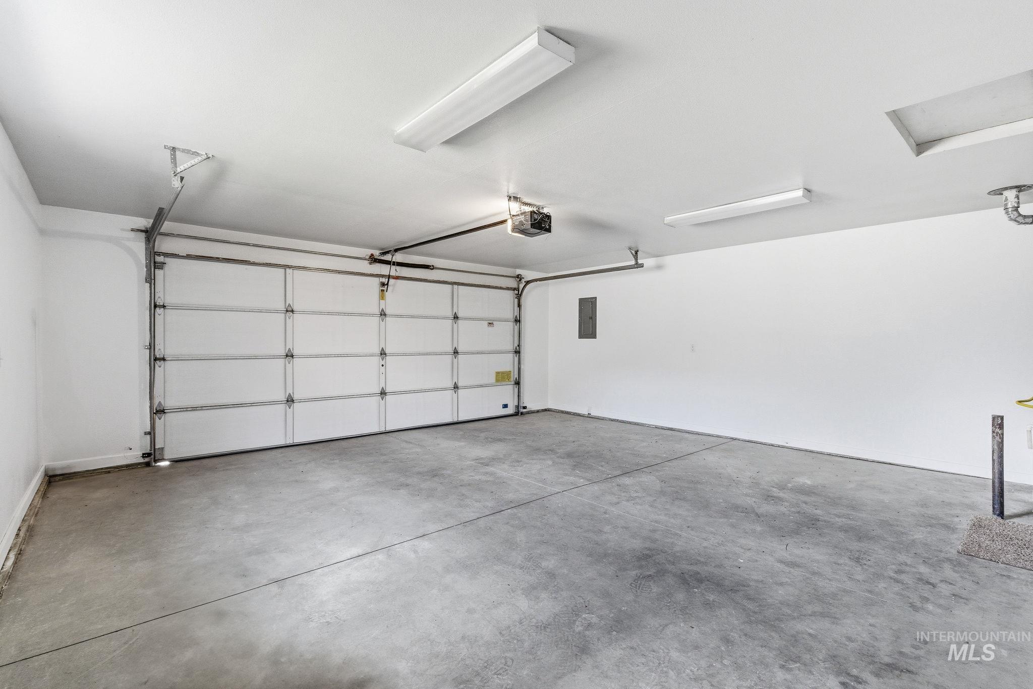 2363 River Oaks Dr., Nampa, Idaho 83686-6413, 2 Bedrooms, 2 Bathrooms, Residential For Sale, Price $399,999, 98982980