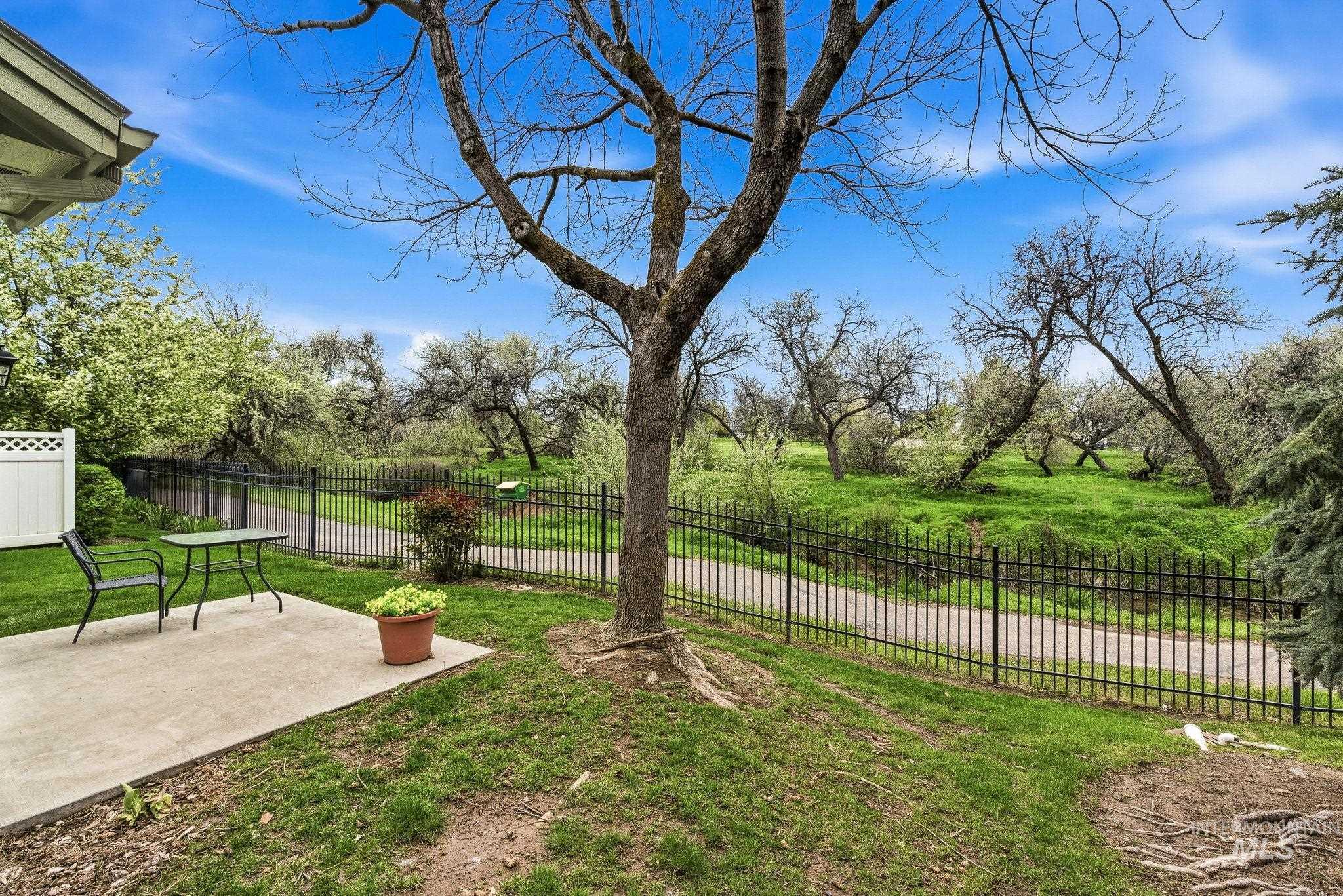 2363 River Oaks Dr., Nampa, Idaho 83686-6413, 2 Bedrooms, 2 Bathrooms, Residential For Sale, Price $399,999, 98982980