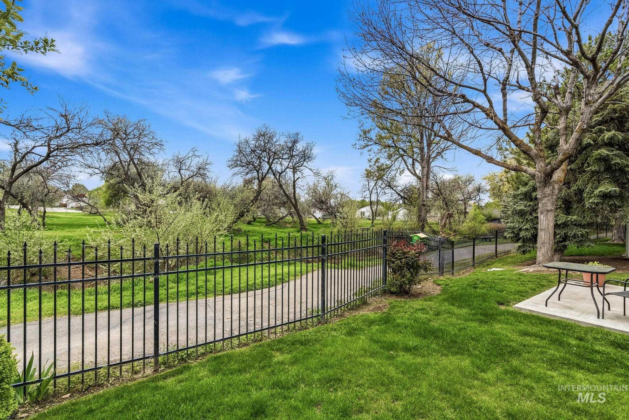 2363 River Oaks Dr., Nampa, Idaho 83686-6413, 2 Bedrooms, 2 Bathrooms, Residential For Sale, Price $399,999, 98982980