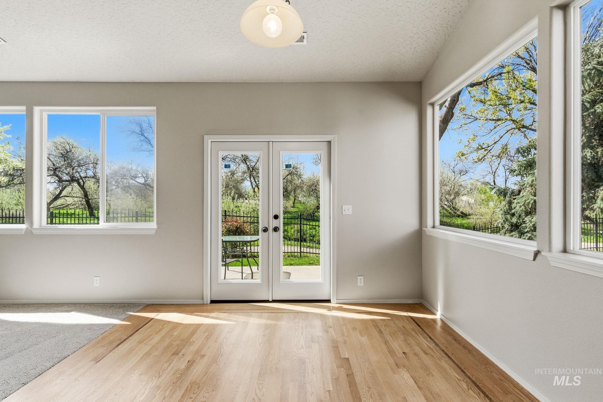 2363 River Oaks Dr., Nampa, Idaho 83686-6413, 2 Bedrooms, 2 Bathrooms, Residential For Sale, Price $399,999, 98982980