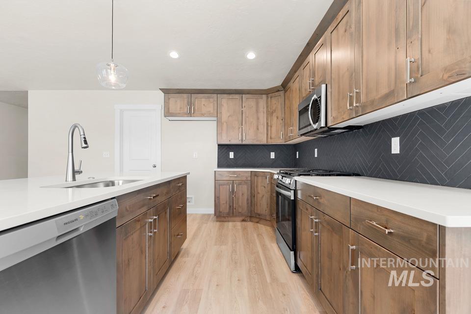 522 Bobcat St., Fruitland, Idaho 83619, 3 Bedrooms, 2 Bathrooms, Residential For Sale, Price $429,699,MLS 98982983