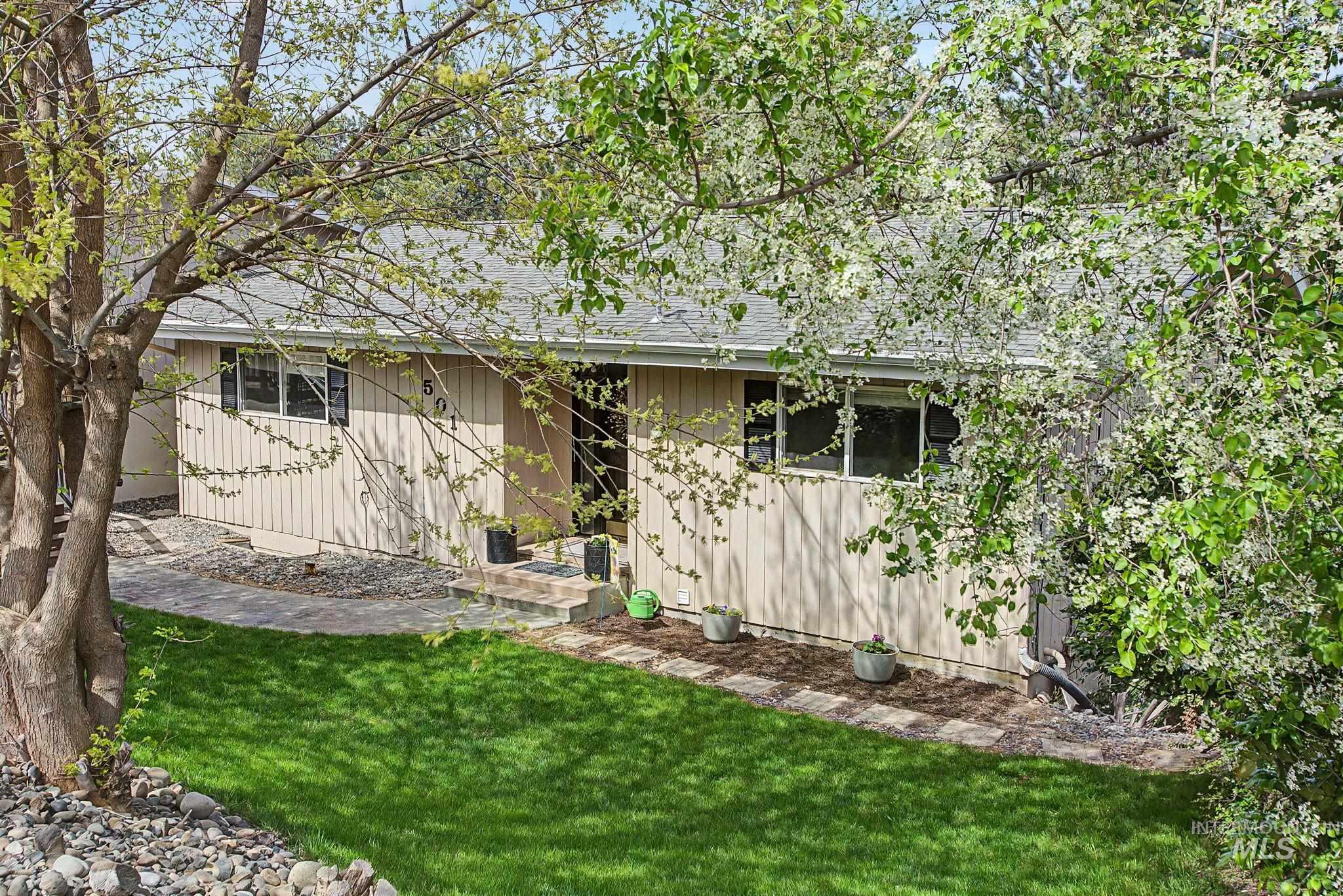 501 Karin Avenue, Lewiston, Idaho 83501-3865, 5 Bedrooms, 2 Bathrooms, Residential For Sale, Price $474,900, 98982984