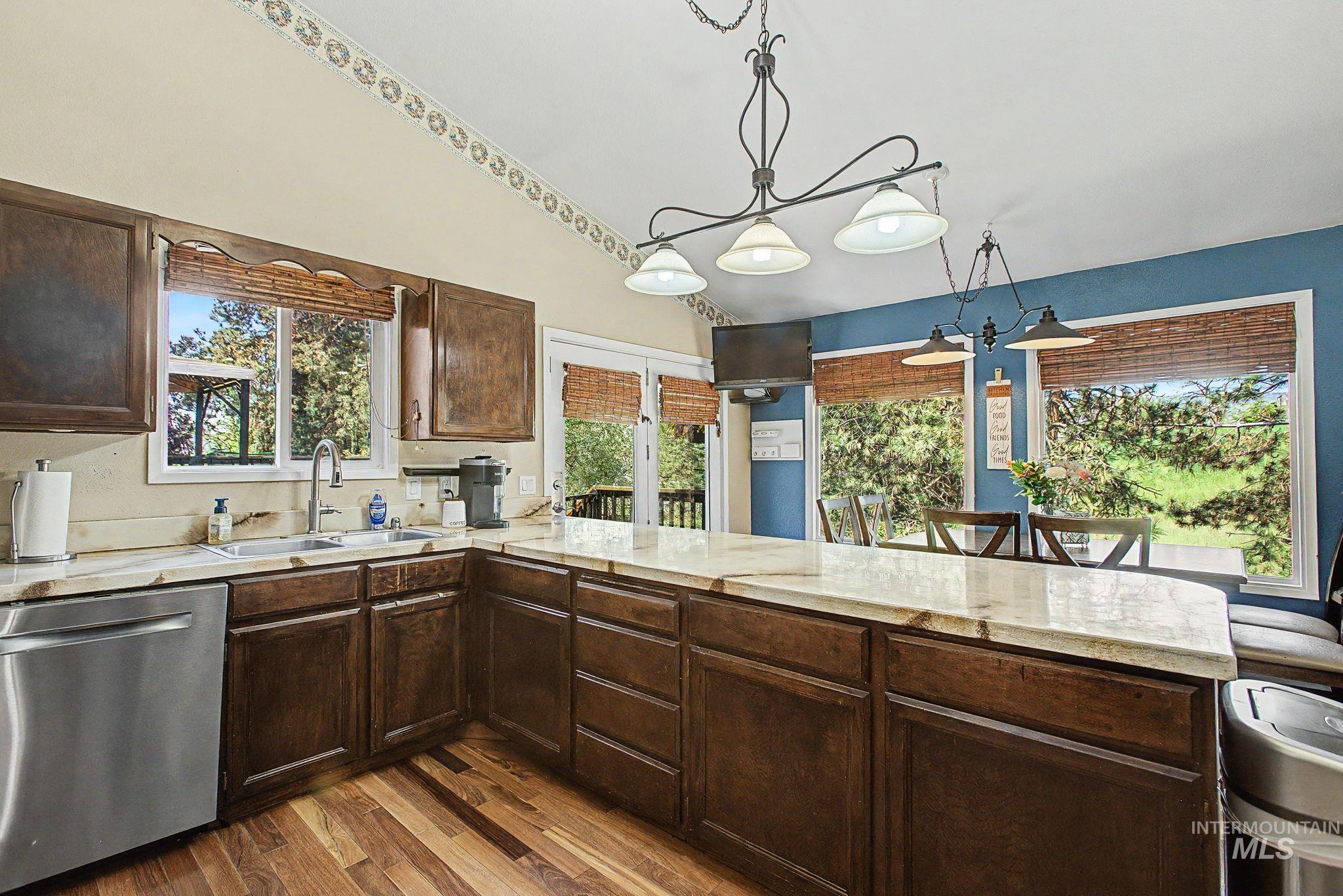 501 Karin Avenue, Lewiston, Idaho 83501-3865, 5 Bedrooms, 2 Bathrooms, Residential For Sale, Price $474,900, 98982984