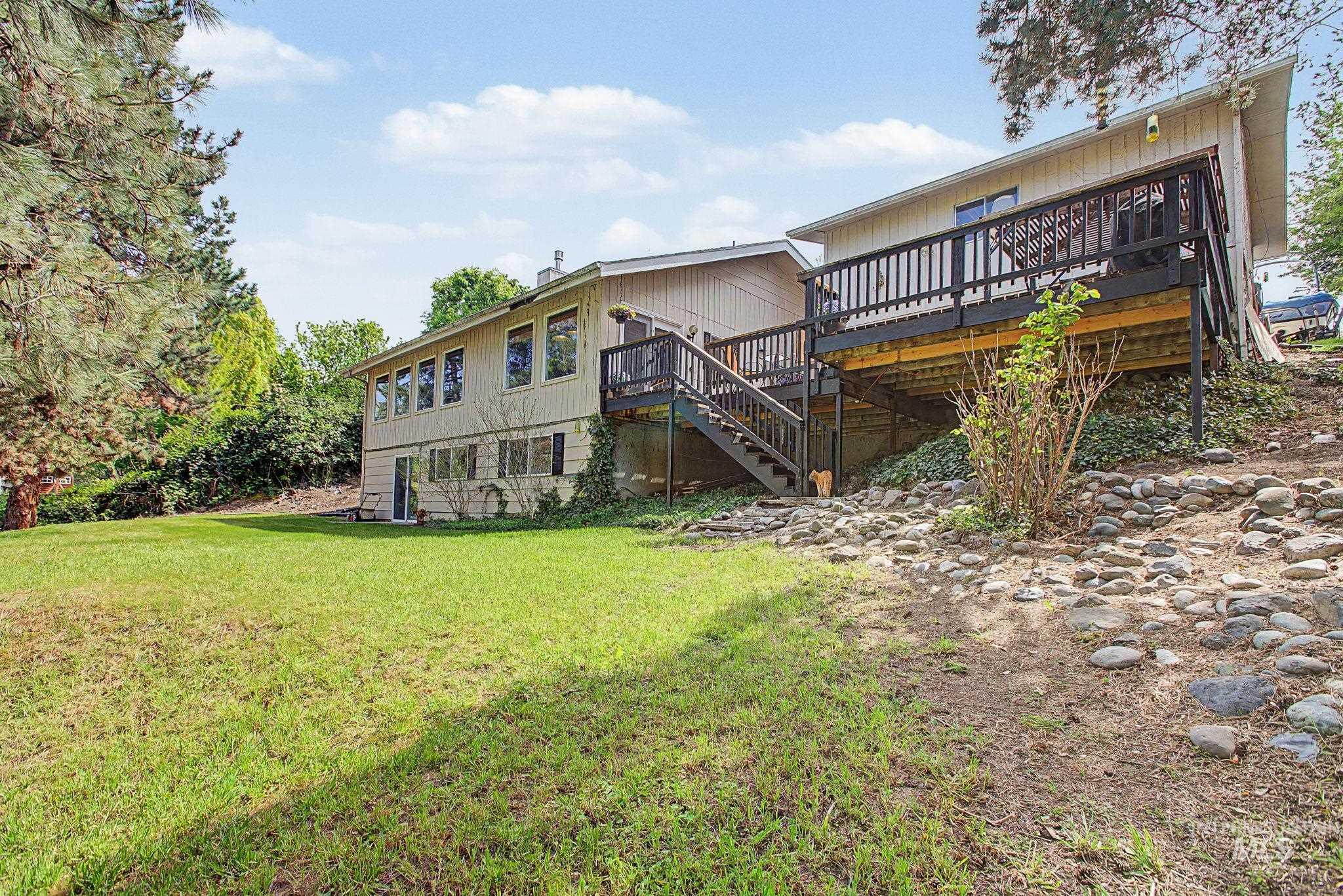 501 Karin Avenue, Lewiston, Idaho 83501-3865, 5 Bedrooms, 2 Bathrooms, Residential For Sale, Price $474,900, 98982984