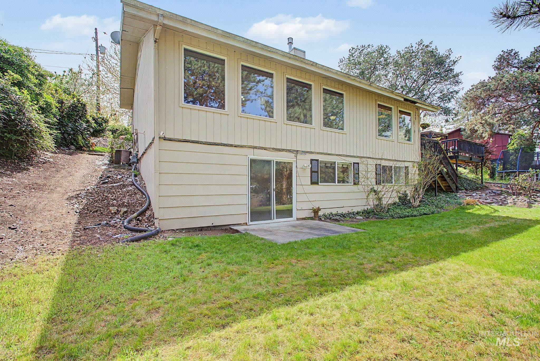 501 Karin Avenue, Lewiston, Idaho 83501-3865, 5 Bedrooms, 2 Bathrooms, Residential For Sale, Price $474,900, 98982984