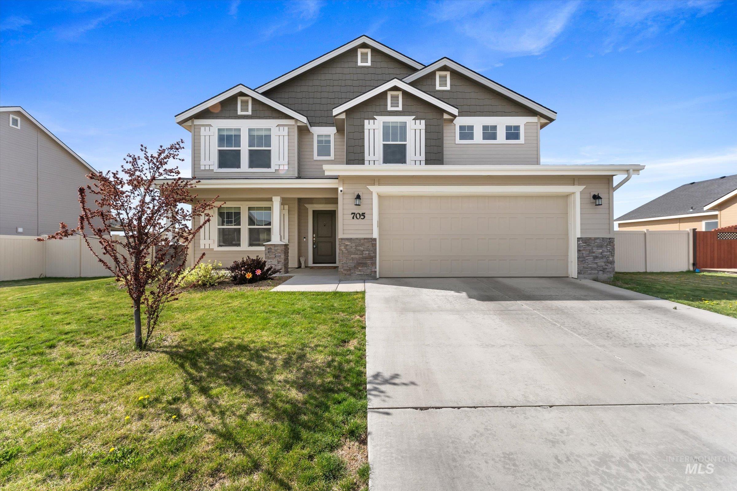 705 SW Raelynn St, Mountain Home, Idaho 83647, 4 Bedrooms, 2.5 Bathrooms, Residential For Sale, Price $465,000,MLS 98982988