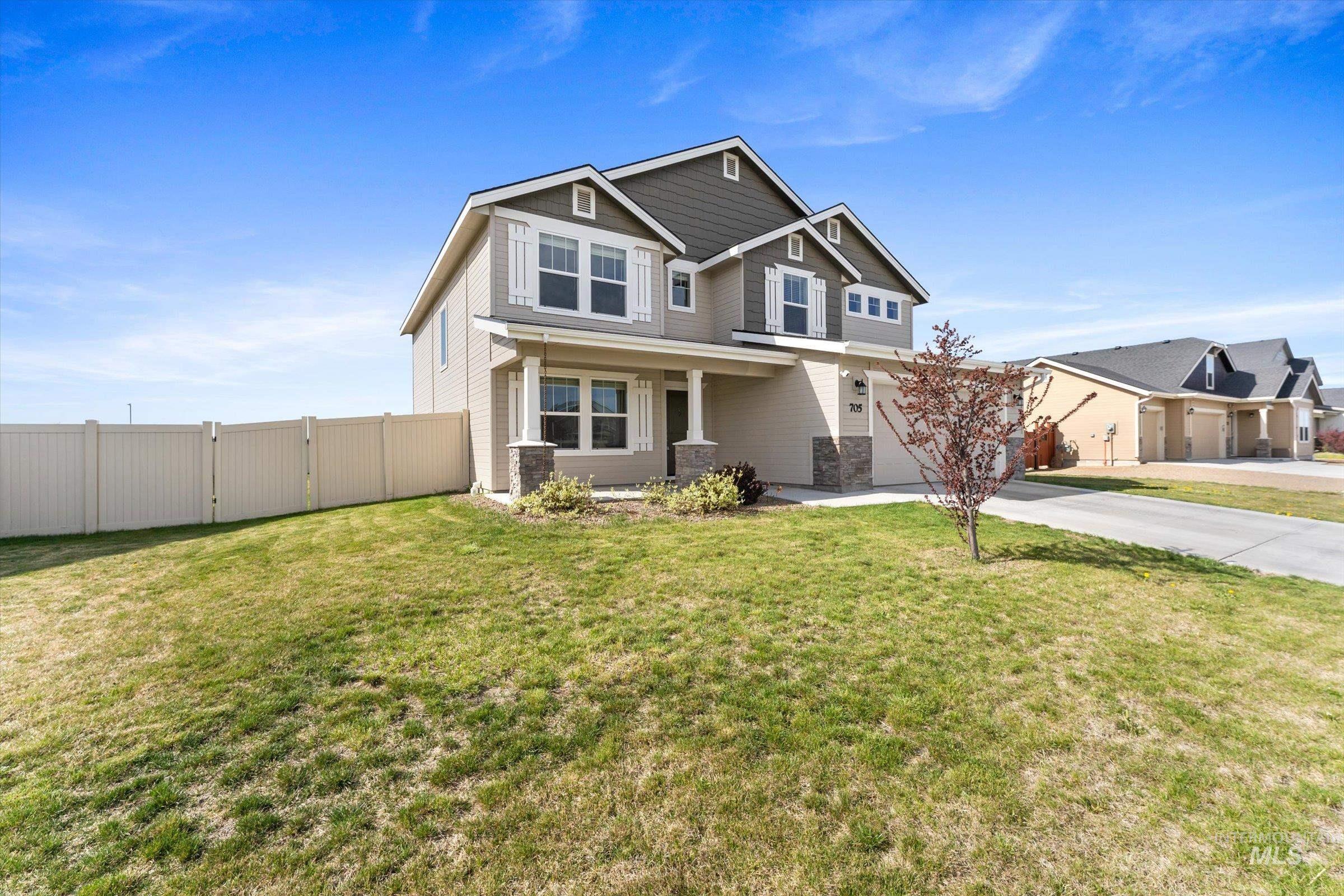 705 SW Raelynn St, Mountain Home, Idaho 83647, 4 Bedrooms, 2.5 Bathrooms, Residential For Sale, Price $465,000,MLS 98982988