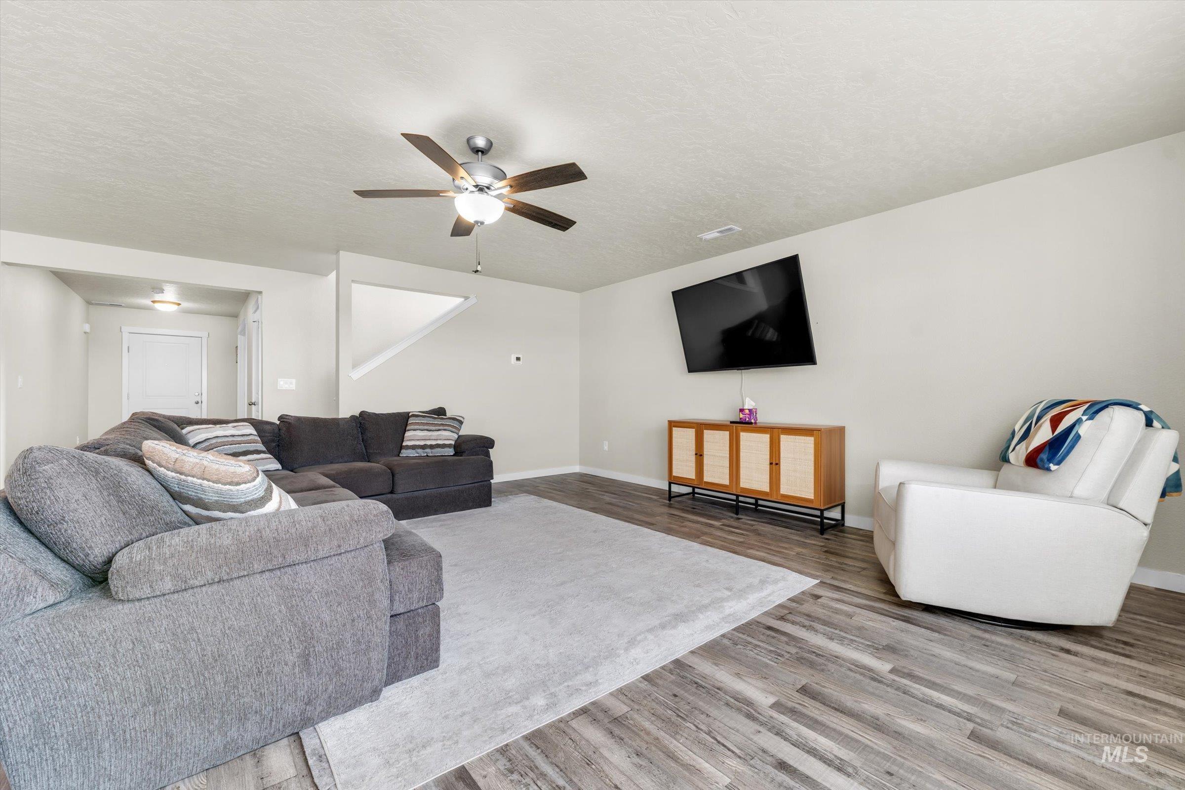 705 SW Raelynn St, Mountain Home, Idaho 83647, 4 Bedrooms, 2.5 Bathrooms, Residential For Sale, Price $465,000,MLS 98982988