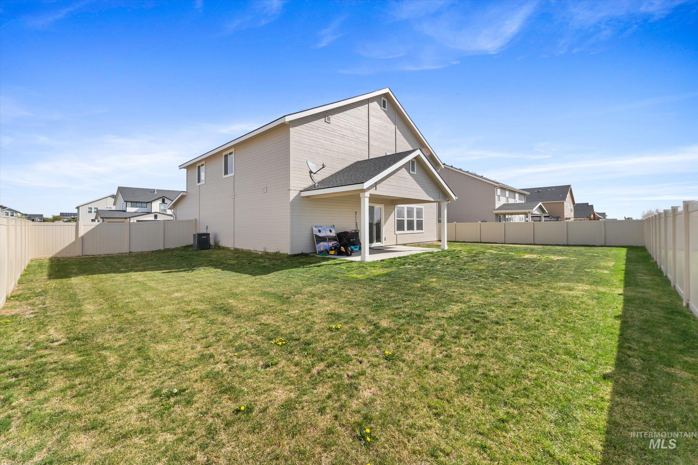 705 SW Raelynn St, Mountain Home, Idaho 83647, 4 Bedrooms, 2.5 Bathrooms, Residential For Sale, Price $465,000,MLS 98982988