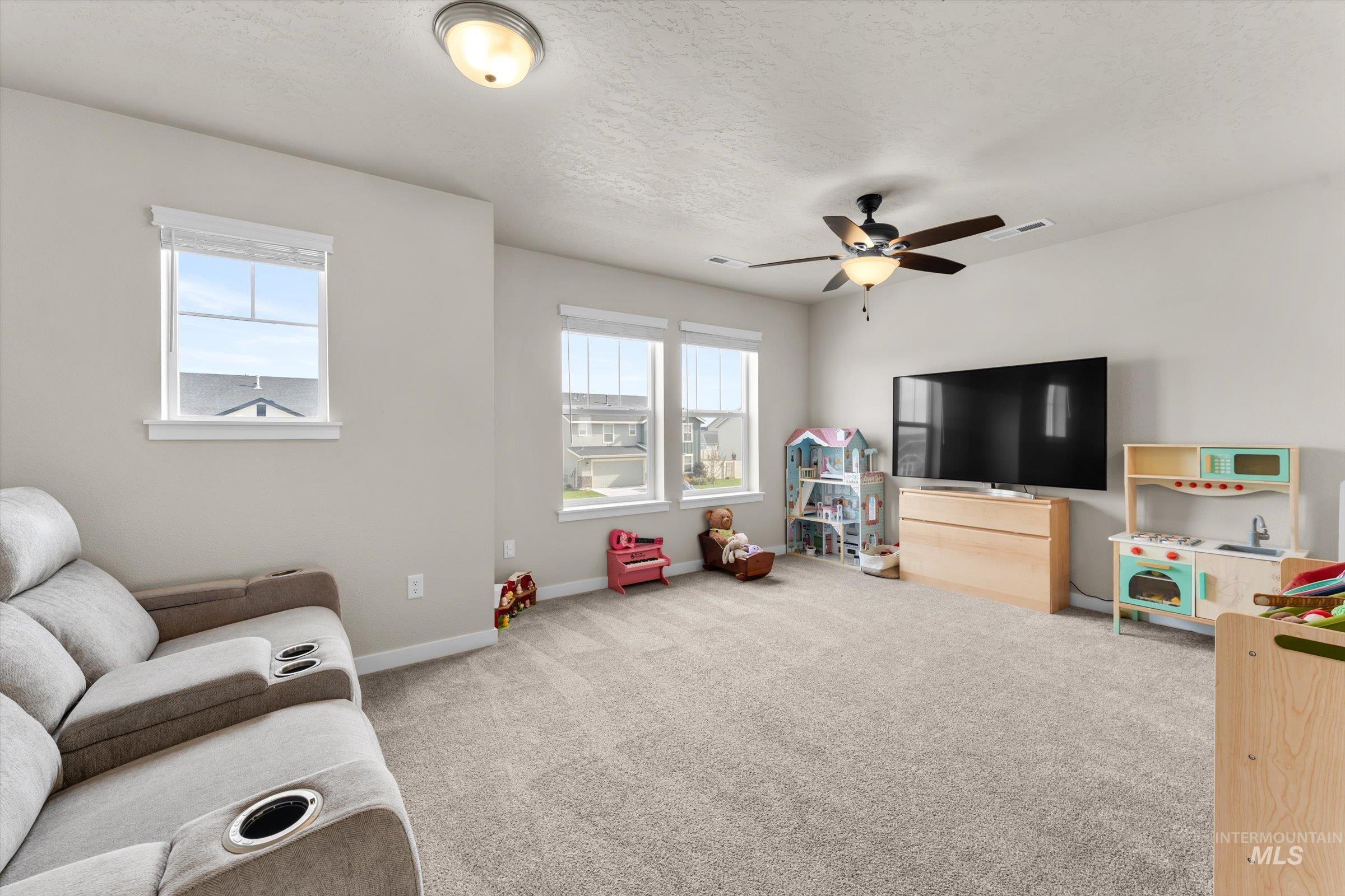 705 SW Raelynn St, Mountain Home, Idaho 83647, 4 Bedrooms, 2.5 Bathrooms, Residential For Sale, Price $465,000,MLS 98982988
