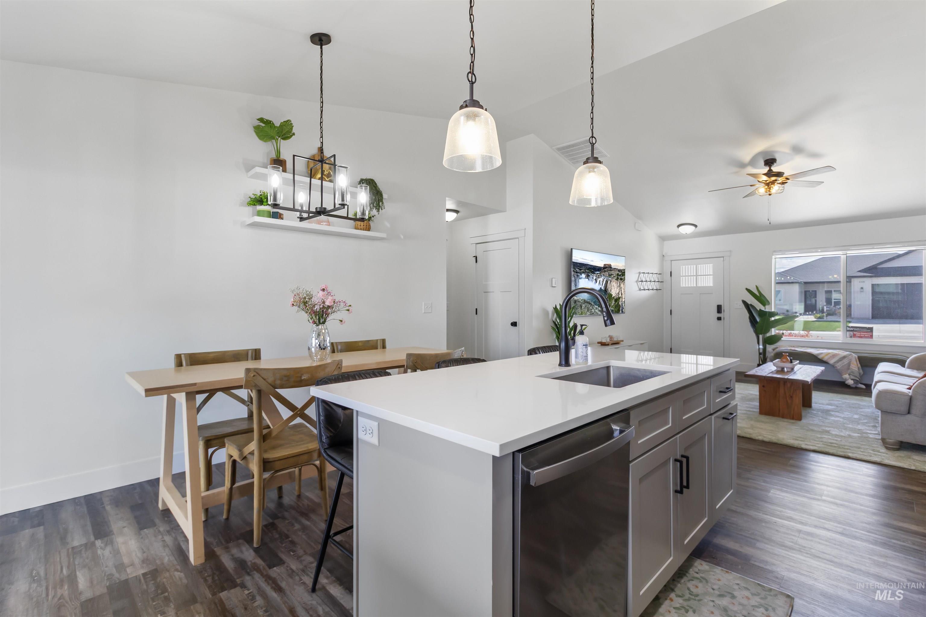 469 Jesse Ave, Twin Falls, Idaho 83301, 4 Bedrooms, 2 Bathrooms, Residential For Sale, Price $390,000, 98982990