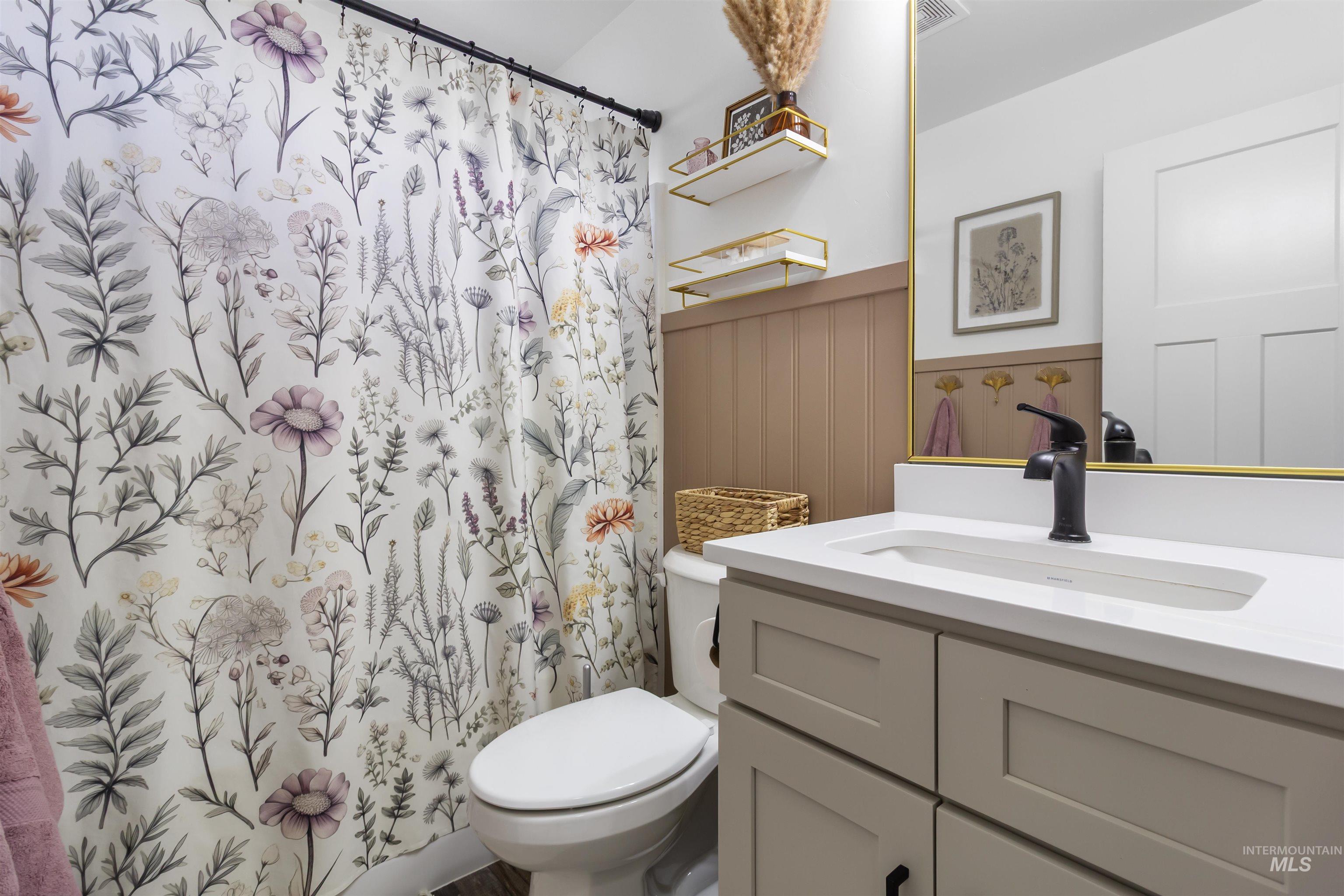 469 Jesse Ave, Twin Falls, Idaho 83301, 4 Bedrooms, 2 Bathrooms, Residential For Sale, Price $390,000, 98982990