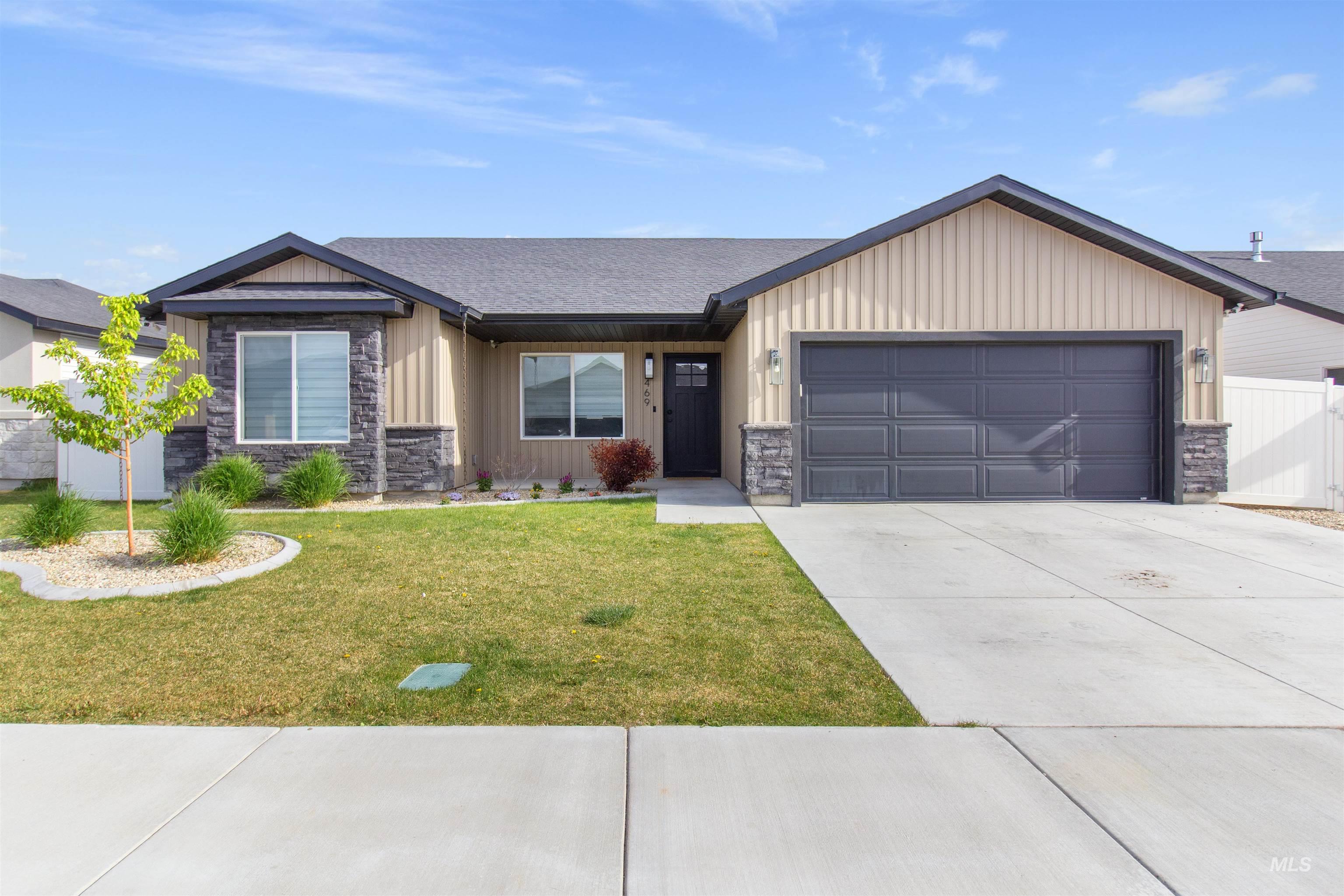 469 Jesse Ave, Twin Falls, Idaho 83301, 4 Bedrooms, 2 Bathrooms, Residential For Sale, Price $390,000, 98982990
