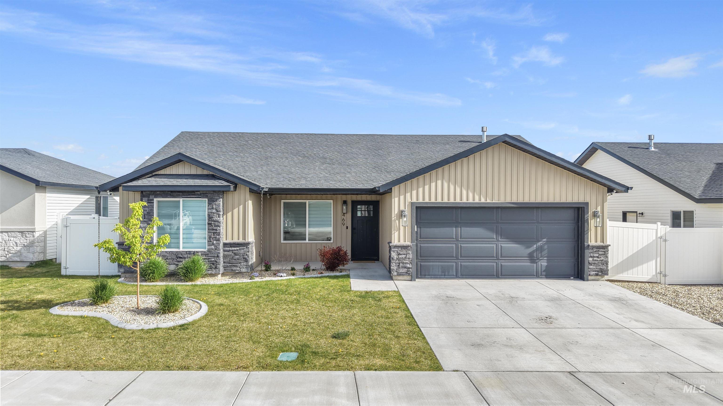 469 Jesse Ave, Twin Falls, Idaho 83301, 4 Bedrooms, 2 Bathrooms, Residential For Sale, Price $390,000, 98982990