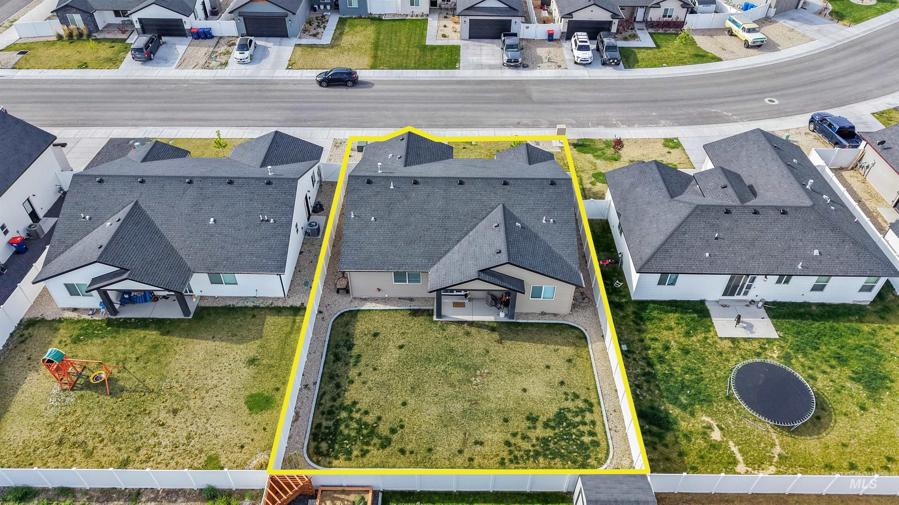 469 Jesse Ave, Twin Falls, Idaho 83301, 4 Bedrooms, 2 Bathrooms, Residential For Sale, Price $390,000, 98982990