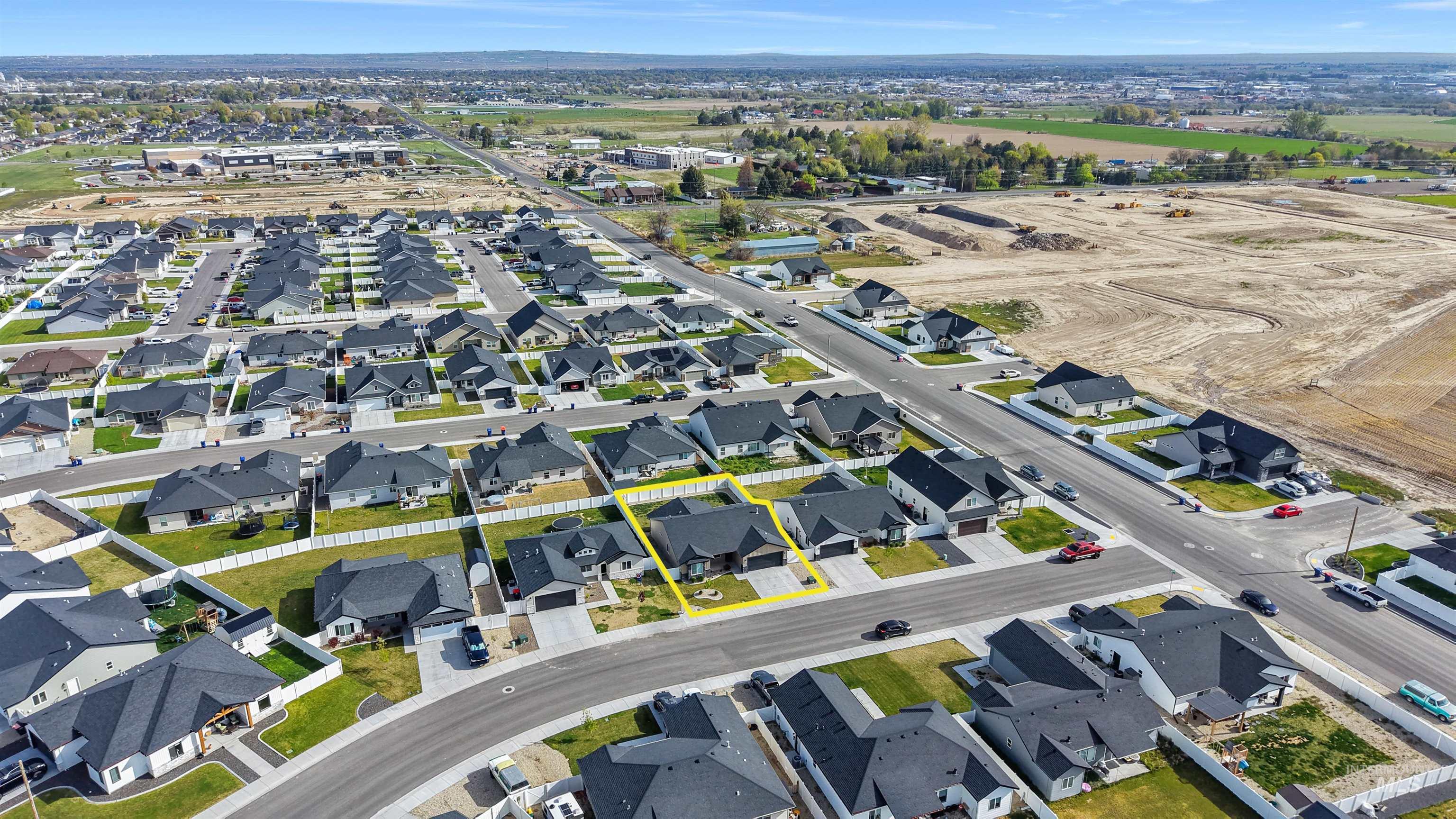 469 Jesse Ave, Twin Falls, Idaho 83301, 4 Bedrooms, 2 Bathrooms, Residential For Sale, Price $390,000, 98982990