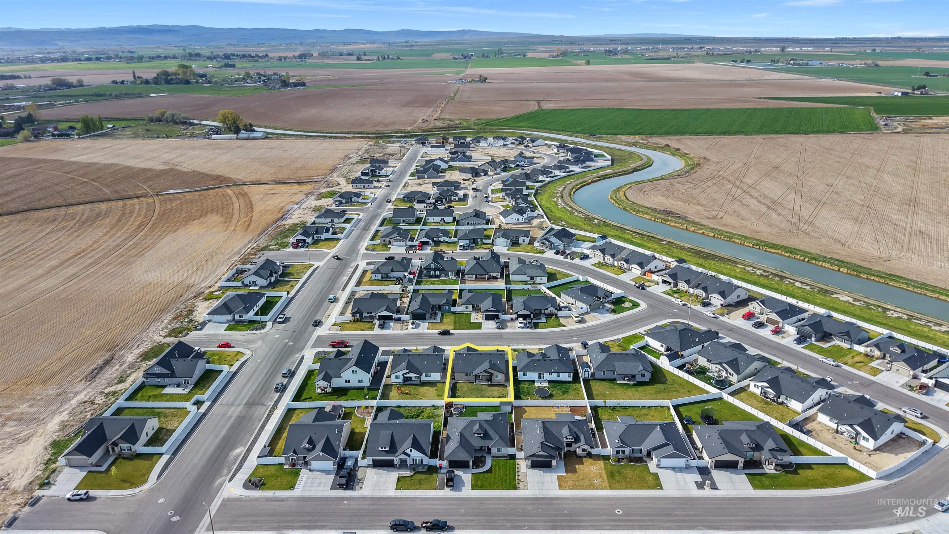 469 Jesse Ave, Twin Falls, Idaho 83301, 4 Bedrooms, 2 Bathrooms, Residential For Sale, Price $390,000, 98982990