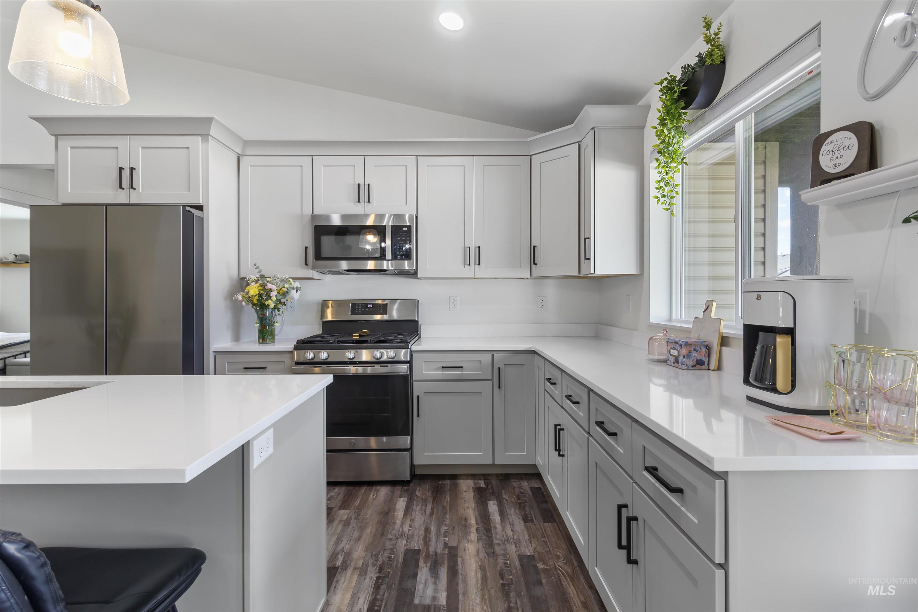 469 Jesse Ave, Twin Falls, Idaho 83301, 4 Bedrooms, 2 Bathrooms, Residential For Sale, Price $390,000, 98982990