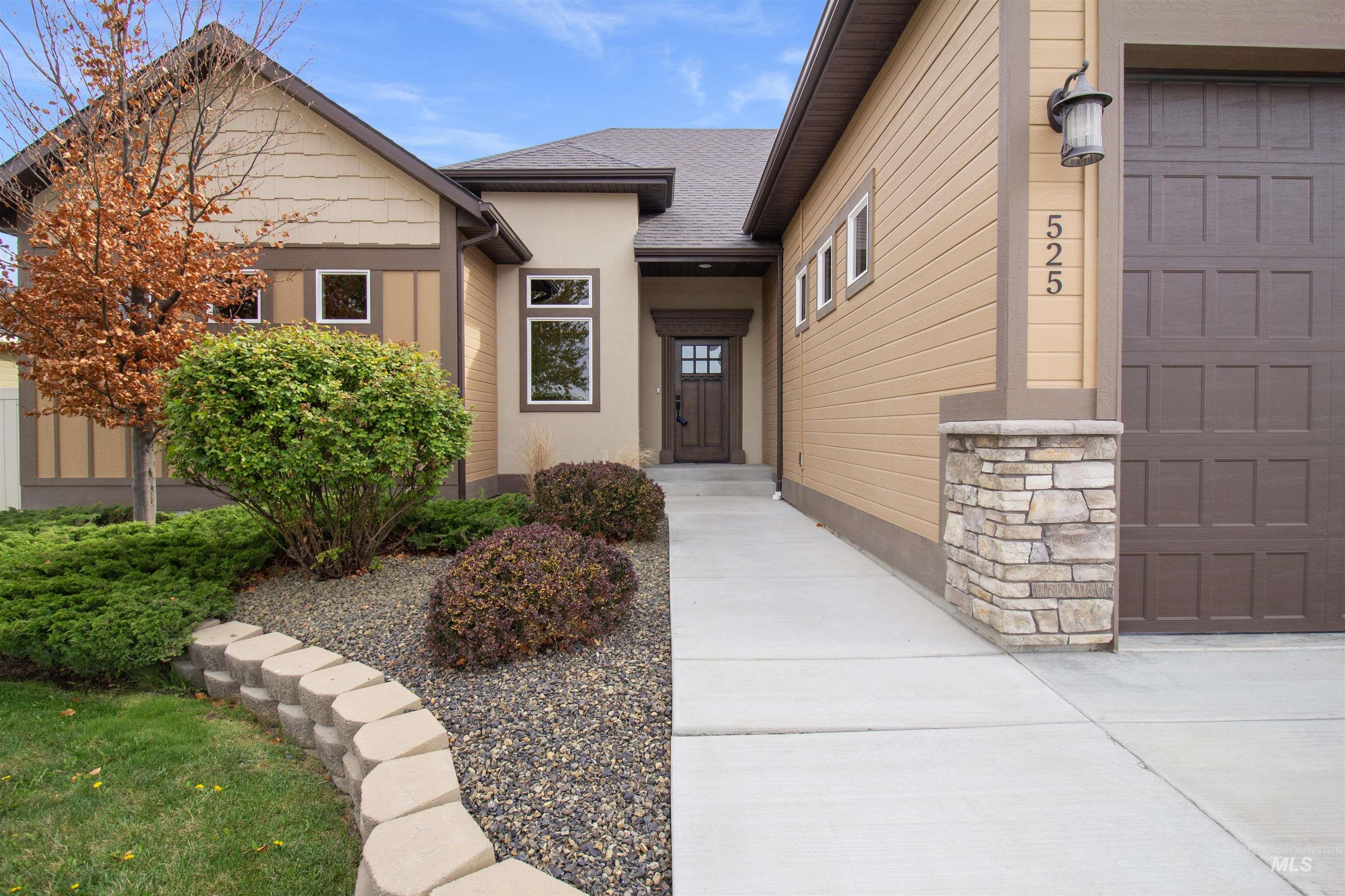 525 Shadetree Trail, Twin Falls, Idaho 83301, 3 Bedrooms, 2.5 Bathrooms, Residential For Sale, Price $555,000, 98982992