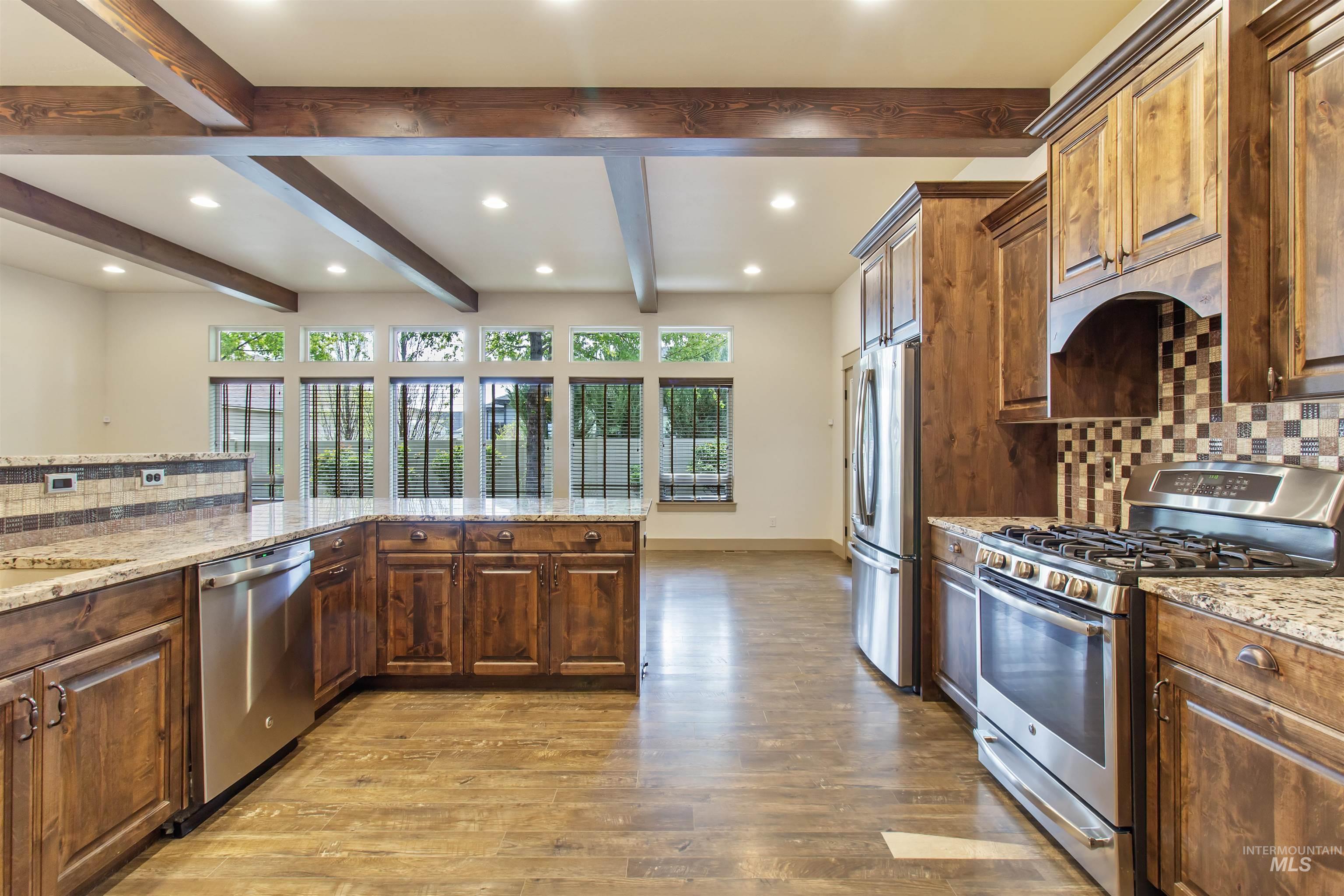 525 Shadetree Trail, Twin Falls, Idaho 83301, 3 Bedrooms, 2.5 Bathrooms, Residential For Sale, Price $555,000, 98982992